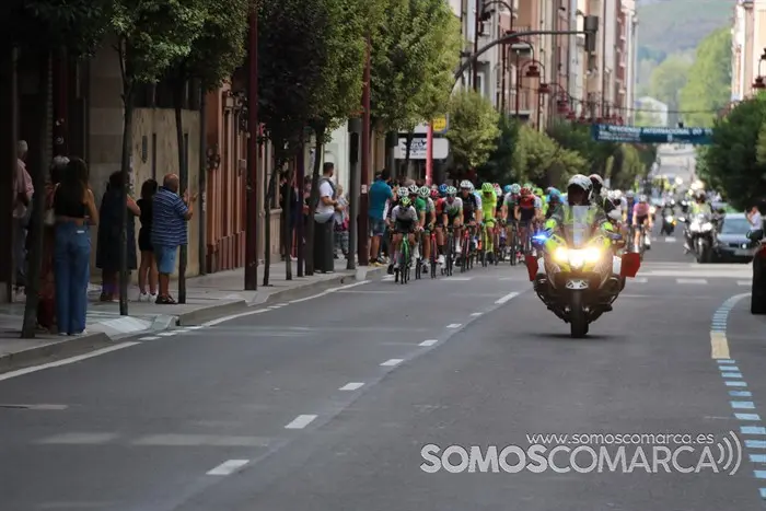 somoscomarca_obarco_voltaciclista_galicia_motos_ciclistas_guardiaciviltraficomoto_2022 (9)