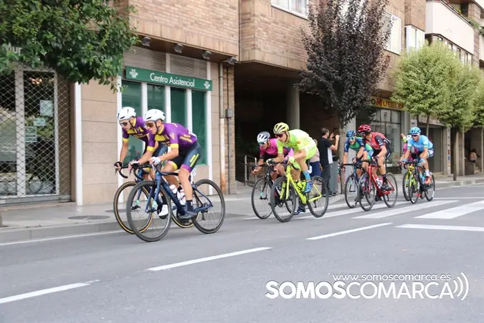somoscomarca_obarco_voltaciclista_galicia_motos_ciclistas_guardiaciviltraficomoto_2022 (13)