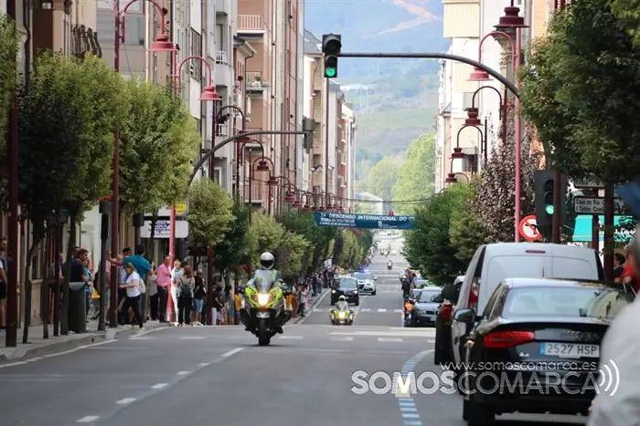 somoscomarca_obarco_voltaciclista_galicia_motos_ciclistas_guardiaciviltraficomoto_2022 (23)