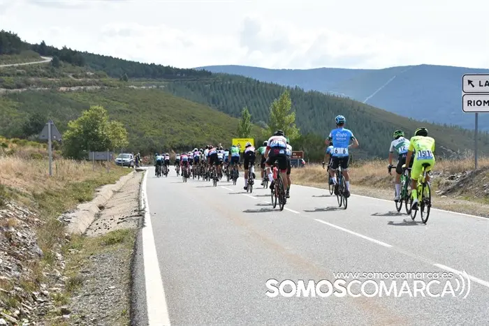 somoscomarca_altodaportela_ciclismo_voltaagalicia_2022 (15)