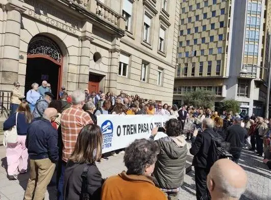 somoscomarca_202600325_ourense_manifestacion_dereitoaotren3255