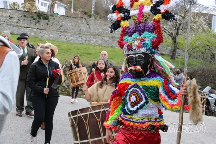 Mazacarada Ibérica 2022, Vilariño de Conso. Fulóns Rurais de Viana do Bolo e boteiros (Aldeas de Viana do Bolo) (4)