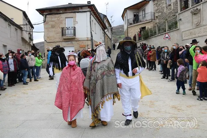 Mascarada Ibérica 2022, Vilariño de Conso. madamas e Galáns (Carzón, Cualedro (Ourense) (31)