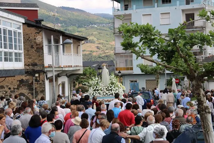 Procesión da Virxe de Fátima , en Fontei (A Rúa) 2022 (4)