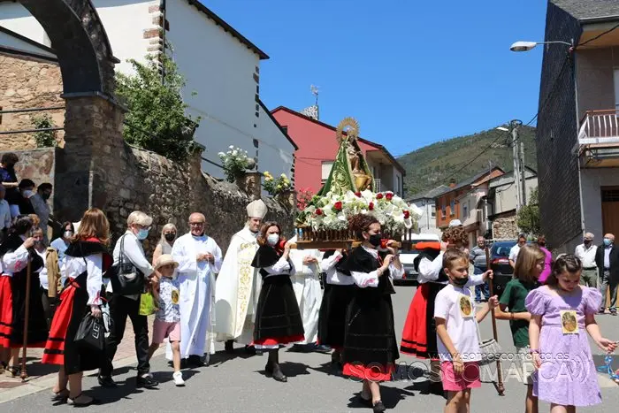 Misa e procesión da Ascensión en Rubiá 2022 (47)