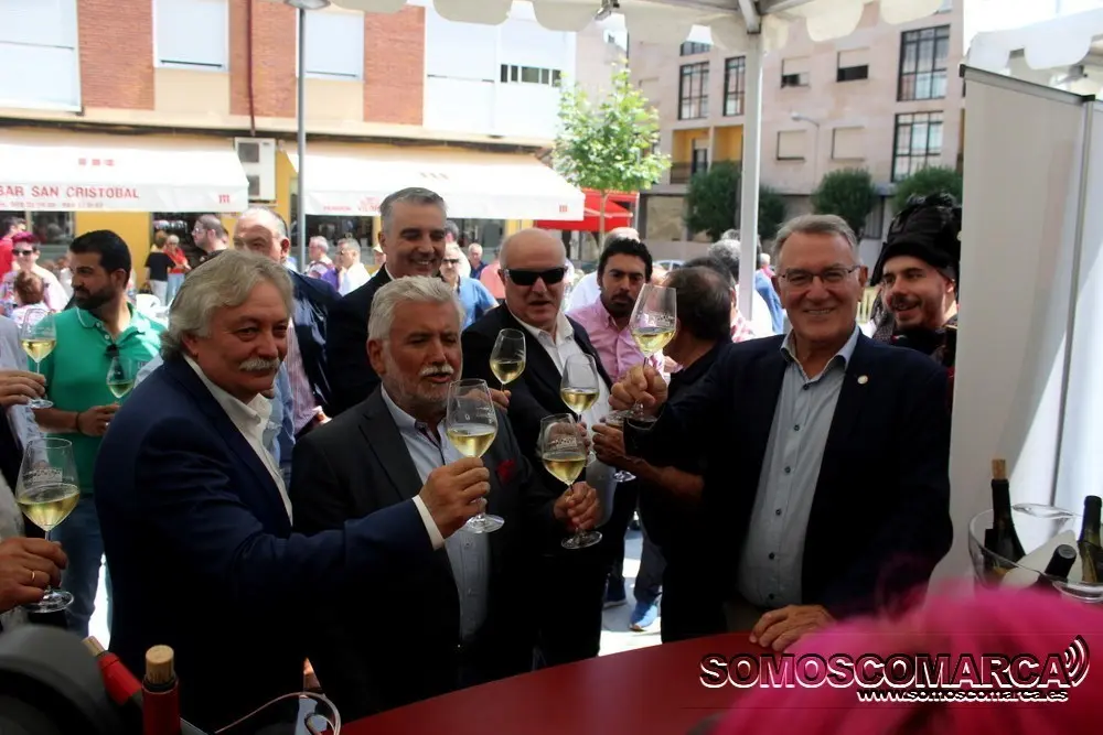 somoscomarca_obarco_feiradoviño_2018_brindis