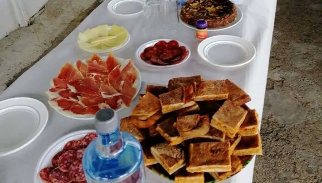 Empanada, jamom, queso