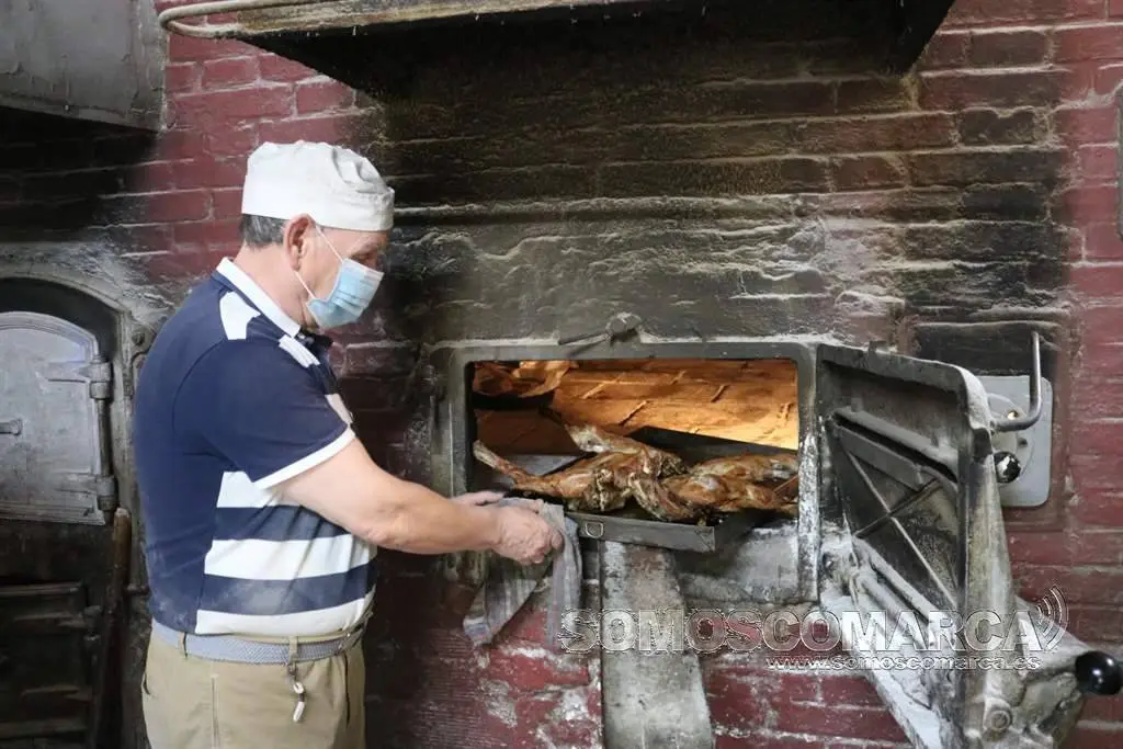 Cabrito asado en horno de leña de Panadería Tabal