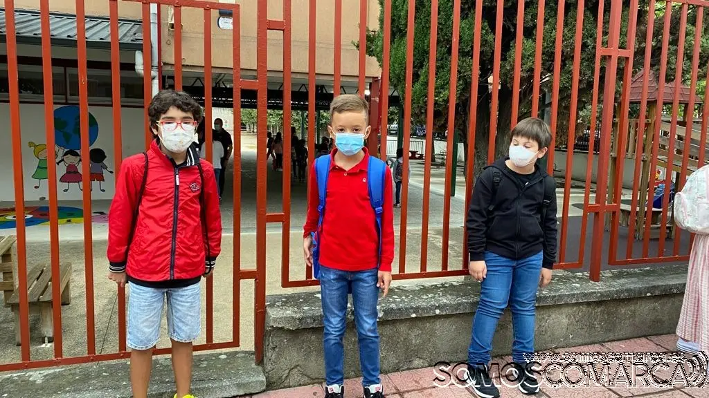 somoscomarca_vueltaalcole_manuelrespino_julioguarriaran_condesadefenosa_divinapastora_niños_cole_2021-09-09 (2)