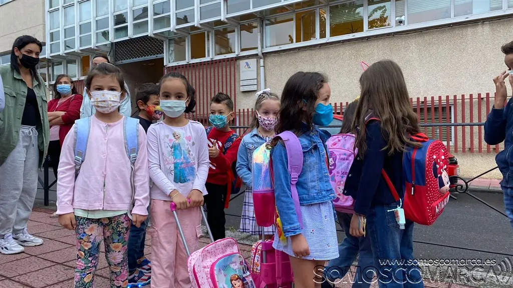 somoscomarca_vueltaalcole_manuelrespino_julioguarriaran_condesadefenosa_divinapastora_niños_cole_2021-09-09 (27)