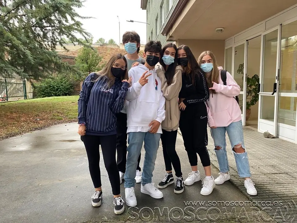 somoscomarca_institutos_lauroolmo_pablovi_cosmelopez_director_josemanuelcarrasco_niños_gente_2021-09-15 (10)