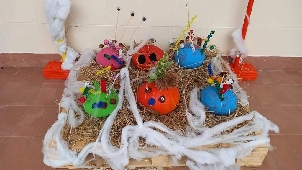 somoscomarca_vilariñodeconso_colexio_decoracion_samain_2021 (1)