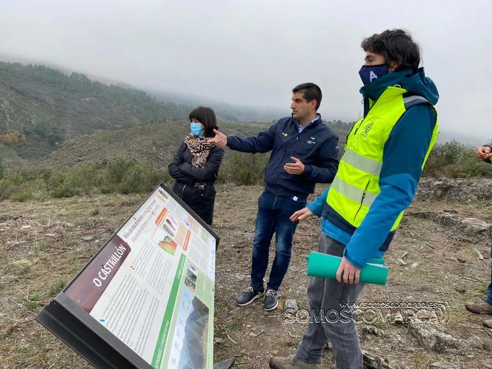 Gabriel Alén, Patricia Lamela y Martiño en O Castrillón de Larouco