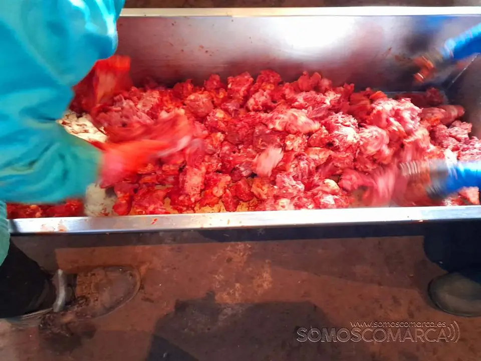 somoscomarca_matanza_chourizos_embutido_2021 (22)