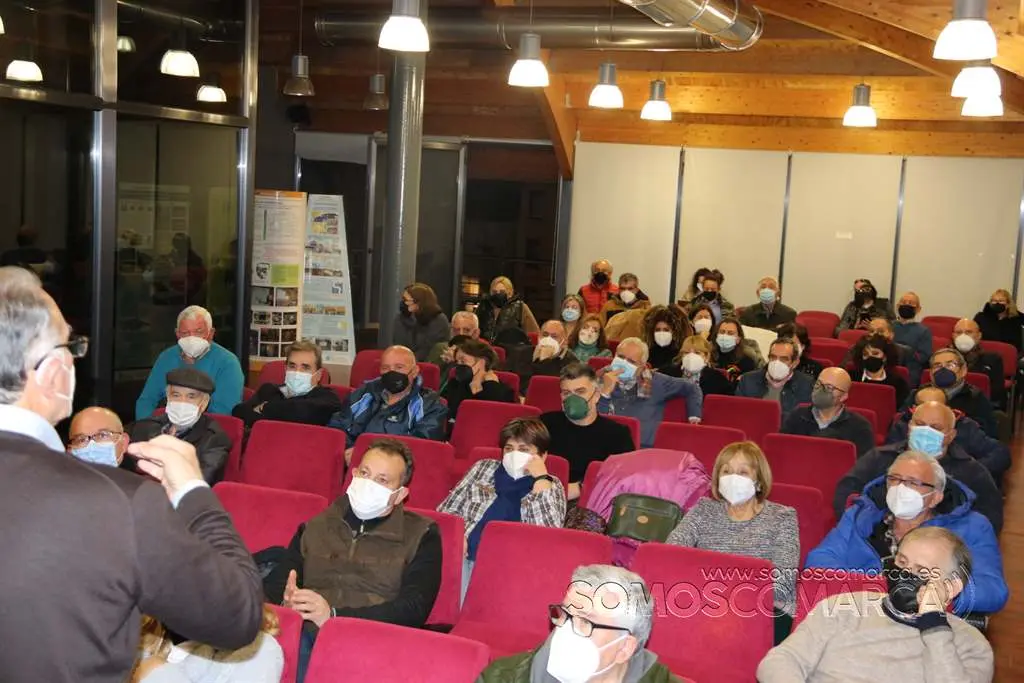 Alfredo Garcia presenta su candidatura a la presidencia provincial del PSdeG-PSOE (8)