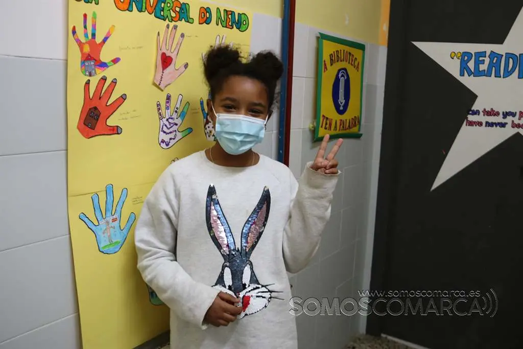 Somos Comarca en el colegio Virxe do Camiño de Rubiá haciendo Menuda Tropa (1)