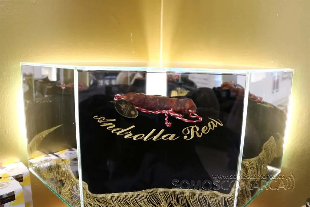 El Rincón de Santi, un nuevo estableci,iento de la empresa García Marcos en la Plaza Mayor de Viana do Bolo (5)