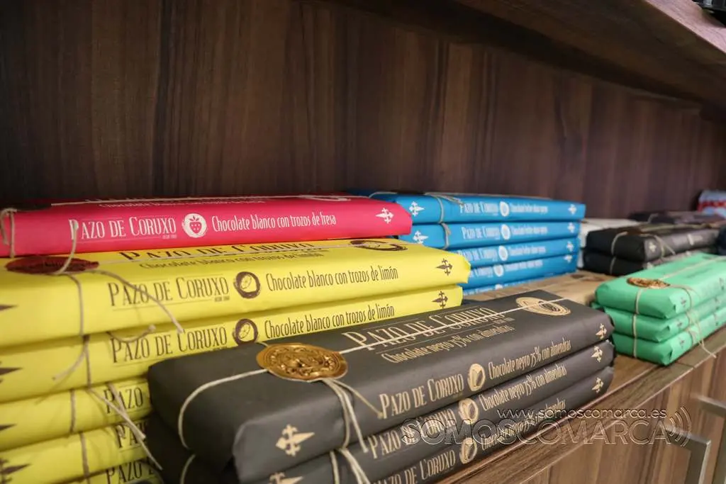 El Rincón de Santi, un nuevo estableci,iento de la empresa García Marcos en la Plaza Mayor de Viana do Bolo (10)