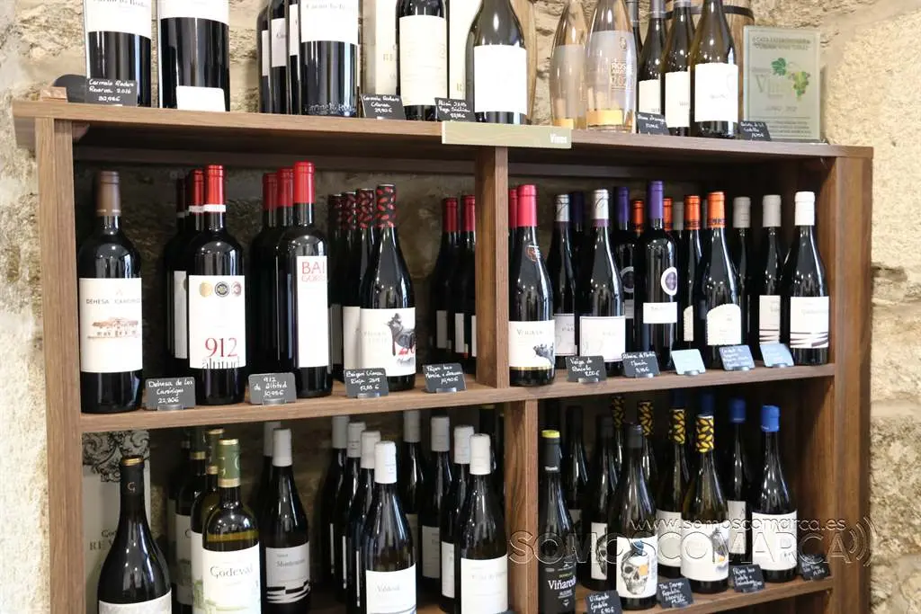 El Rincón de Santi, un nuevo estableci,iento de la empresa García Marcos en la Plaza Mayor de Viana do Bolo (14)