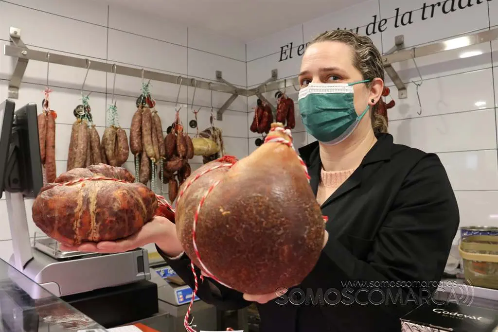 El Rincón de Santi, un nuevo estableci,iento de la empresa García Marcos en la Plaza Mayor de Viana do Bolo (15)