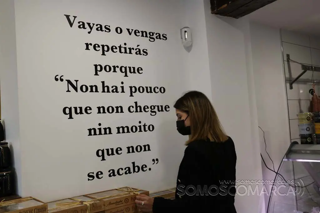 El Rincón de Santi, un nuevo estableci,iento de la empresa García Marcos en la Plaza Mayor de Viana do Bolo (17)