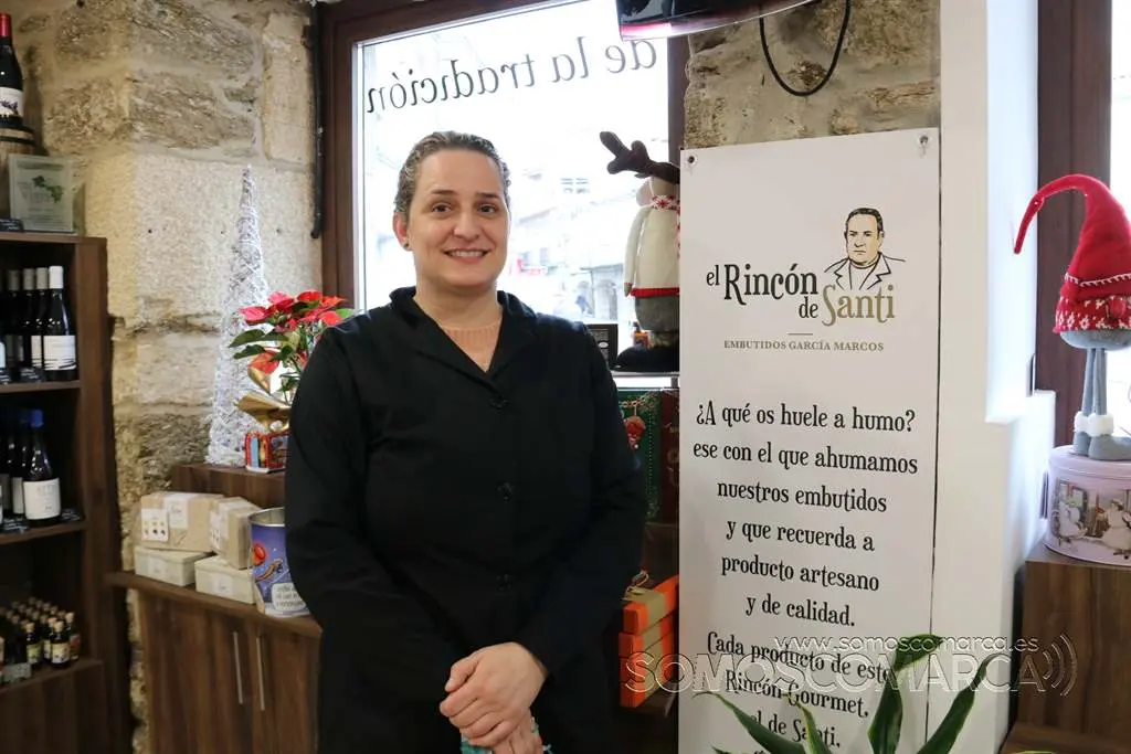 El Rincón de Santi, un nuevo estableci,iento de la empresa García Marcos en la Plaza Mayor de Viana do Bolo (1)