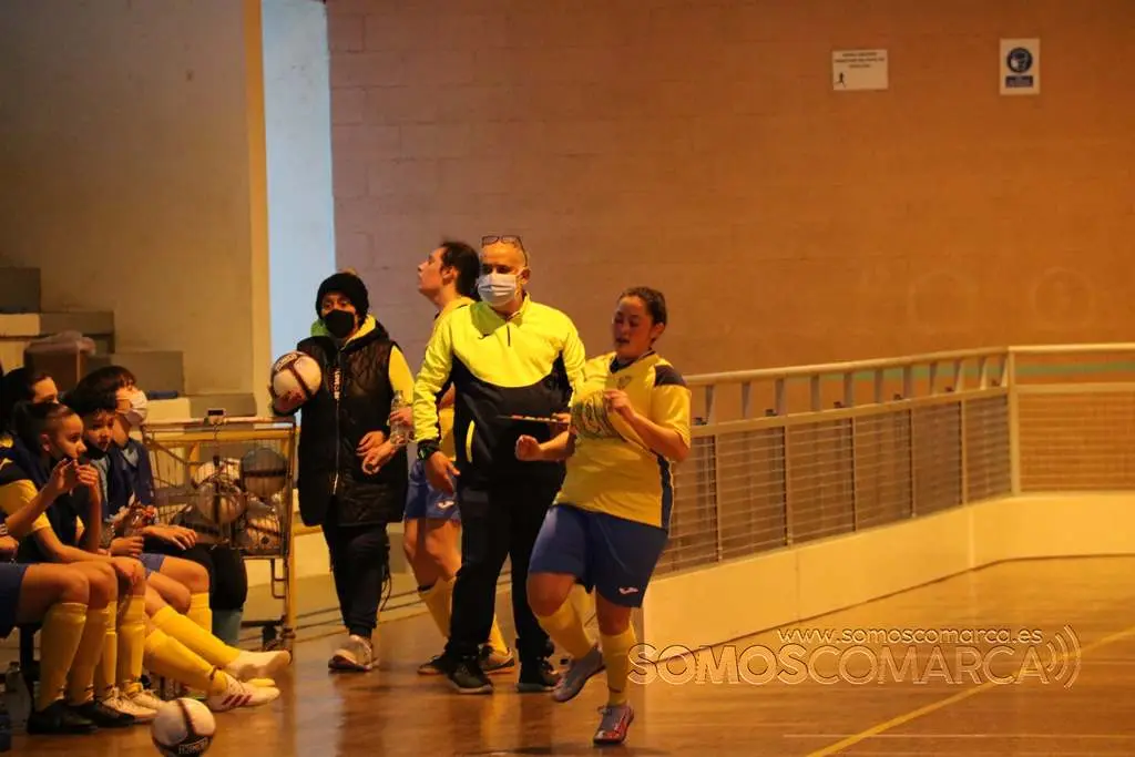 Encuentro de fútbol sala entre el Rúa Valdeorras y el Atlético Arnoia en O Aguillón (38)