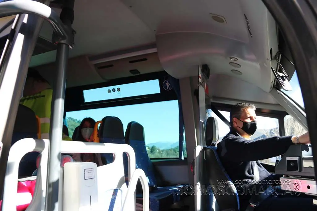 somoscomarca_sobradelo_colegio_tomasterronmendaña_autobus_autobusescolar_2022 (16)