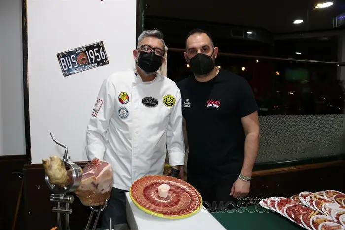 Beer para creer un nuevo concepto de bar (28)