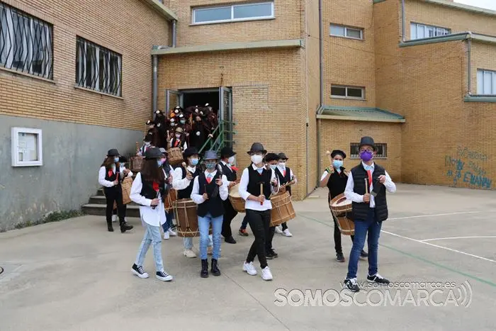 Desfile de Entroido do colexio Bibei polas Rúas de Viana 2022 (27)