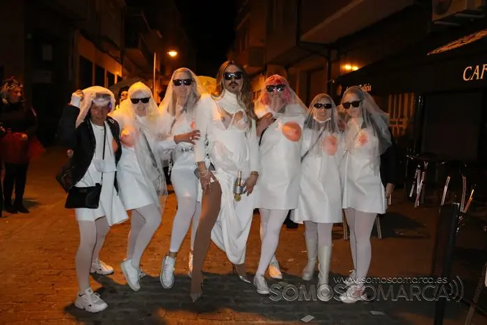 Xoves de Comadres na R&uacute;a (9)