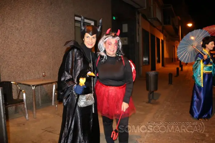 Xoves de Comadres na R&uacute;a (10)