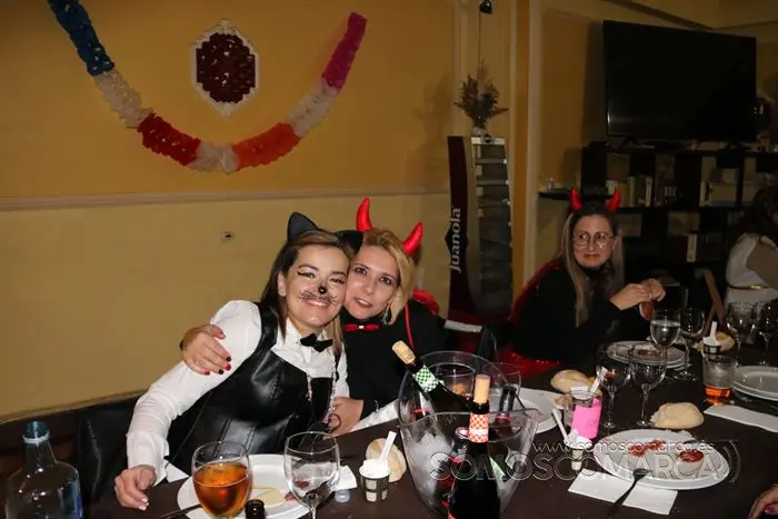 Xoves de Comadres na R&uacute;a (34)