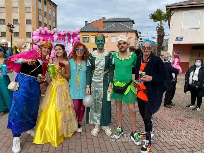 Desfile de Carnaval en Toral de los Vados (3)