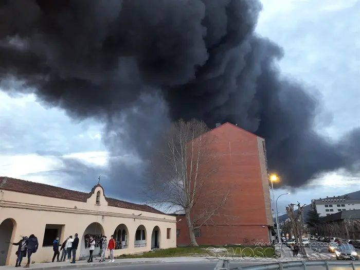 somoscomarca_incendio_cedie_2022-02-28 (1)