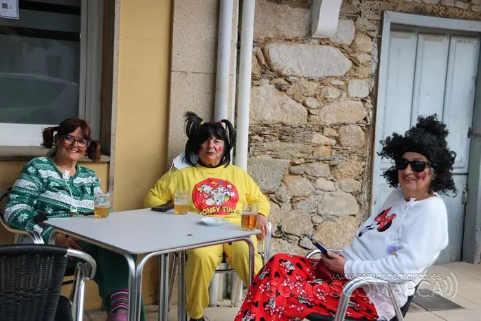 Carnaval en Petín con juegos y chocolate (2)