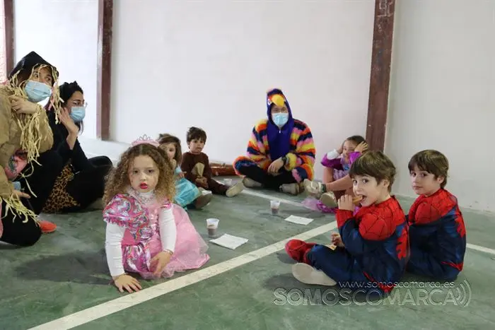 Carnaval en Petín con juegos y chocolate (7)