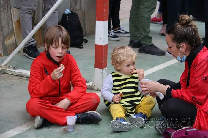 Carnaval en Petín con juegos y chocolate (11)