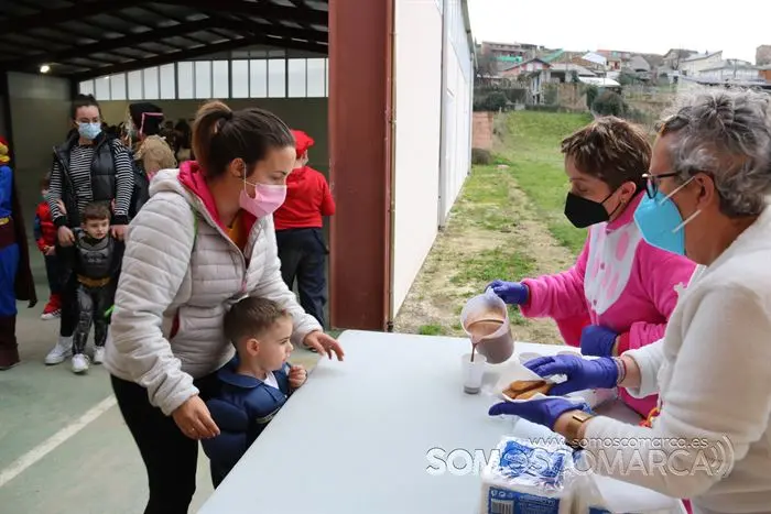 Carnaval en Petín con juegos y chocolate (15)