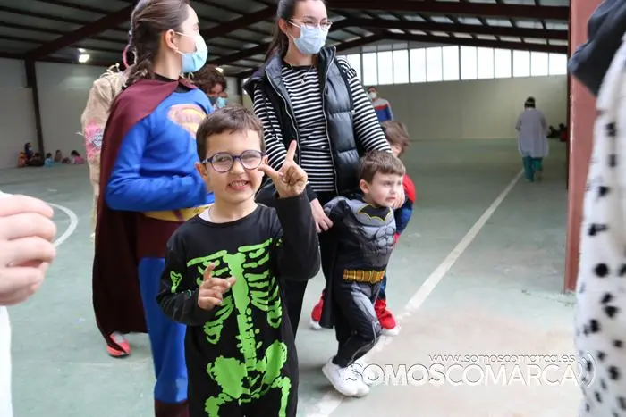 Carnaval en Petín con juegos y chocolate (16)