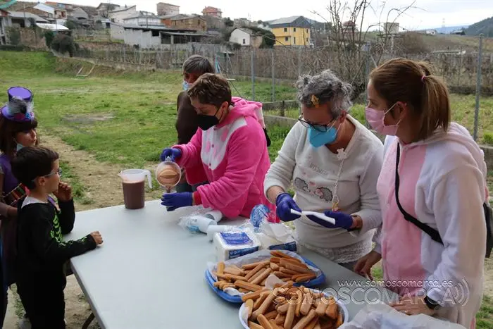 Carnaval en Petín con juegos y chocolate (17)