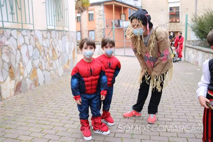 Carnaval en Petín con juegos y chocolate (30)