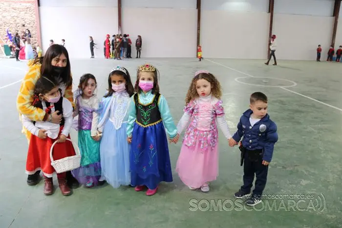 Carnaval en Petin con juegos y chocolate (4)