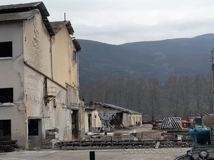 somoscomarca_cedie_incendio_naves_apagado_2022-03-01 (9)