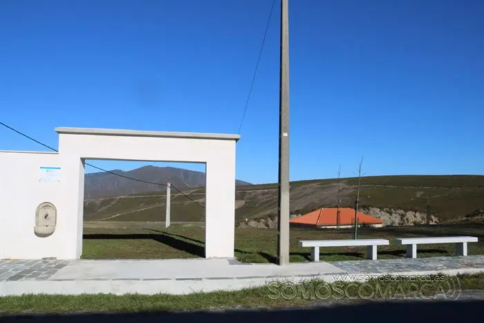 Fuente y lugar de recreo en Venta da Capela (Vilariño de Conso), en plena Ruta de la Plata