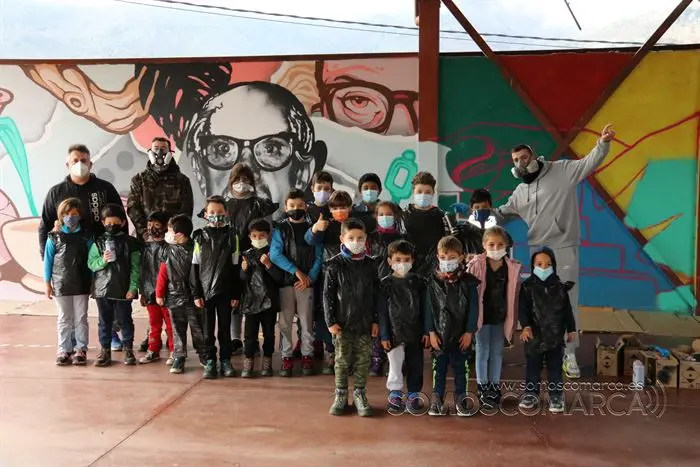Mural a Florencio no colexio de Vilamartín (1)