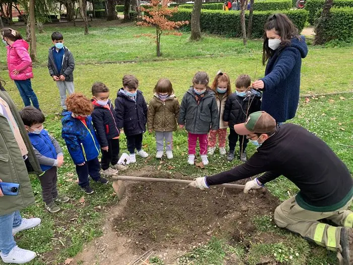 Día del Árbol en el cole de Viloira (7)