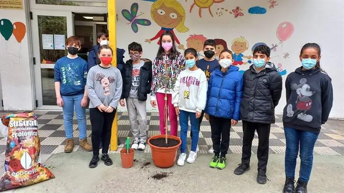 Día del Árbol en el cole de Viloira (10)