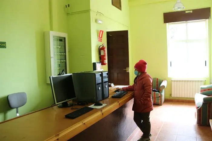 LLegada de los refugiados de Ucrania al albergue Os Biocos de San Xoan de Río (5)