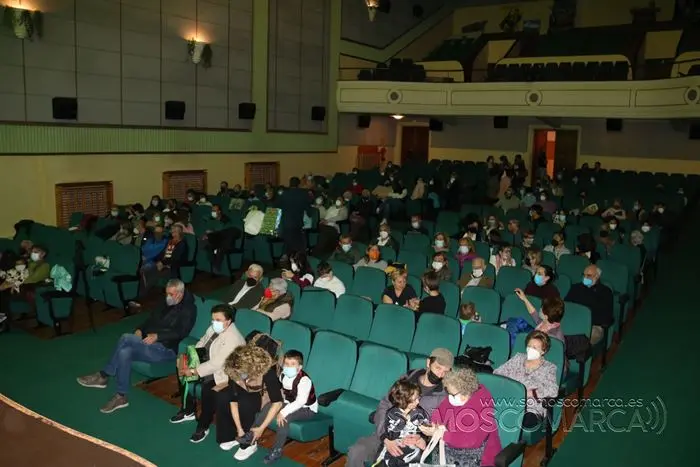 Concierto de Abertal en el Avenida de A Rúa en favor de los refugiados ucranianos (6)
